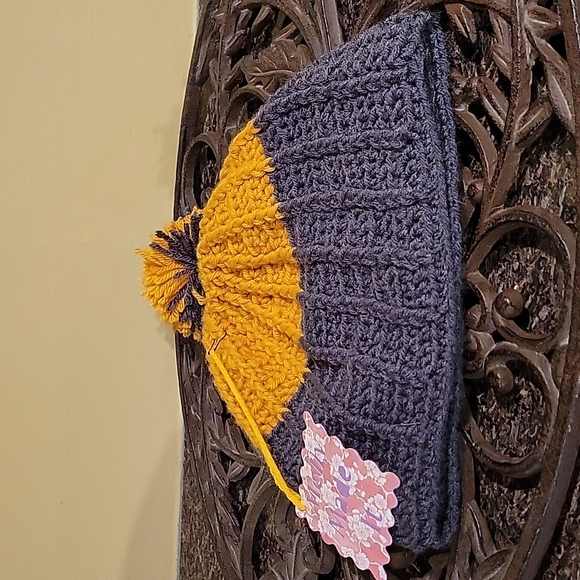 Hand Crafted Accessories - HAND CRAFTED pom-pom hat beanie HANDMADE with fleece lining at ears crochet